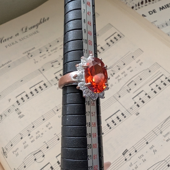 Elegant Silver and Orange Gemstone Ring Size 7 - Picture 4 of 8
